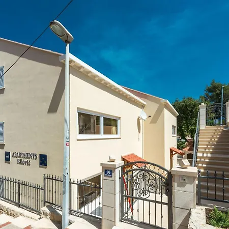 Rilovic - A1 By Interhome קאבטאט